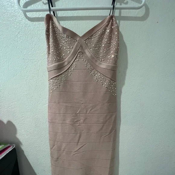 Formal Dresses - Picture 1 of 7